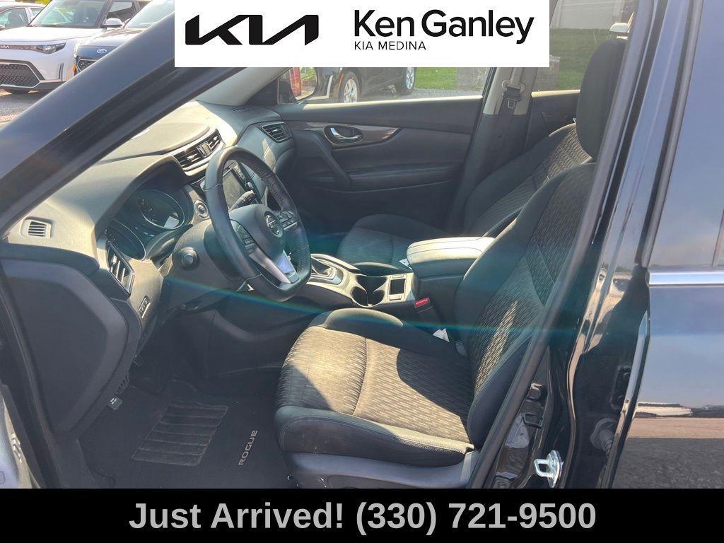 used 2018 Nissan Rogue car, priced at $13,827
