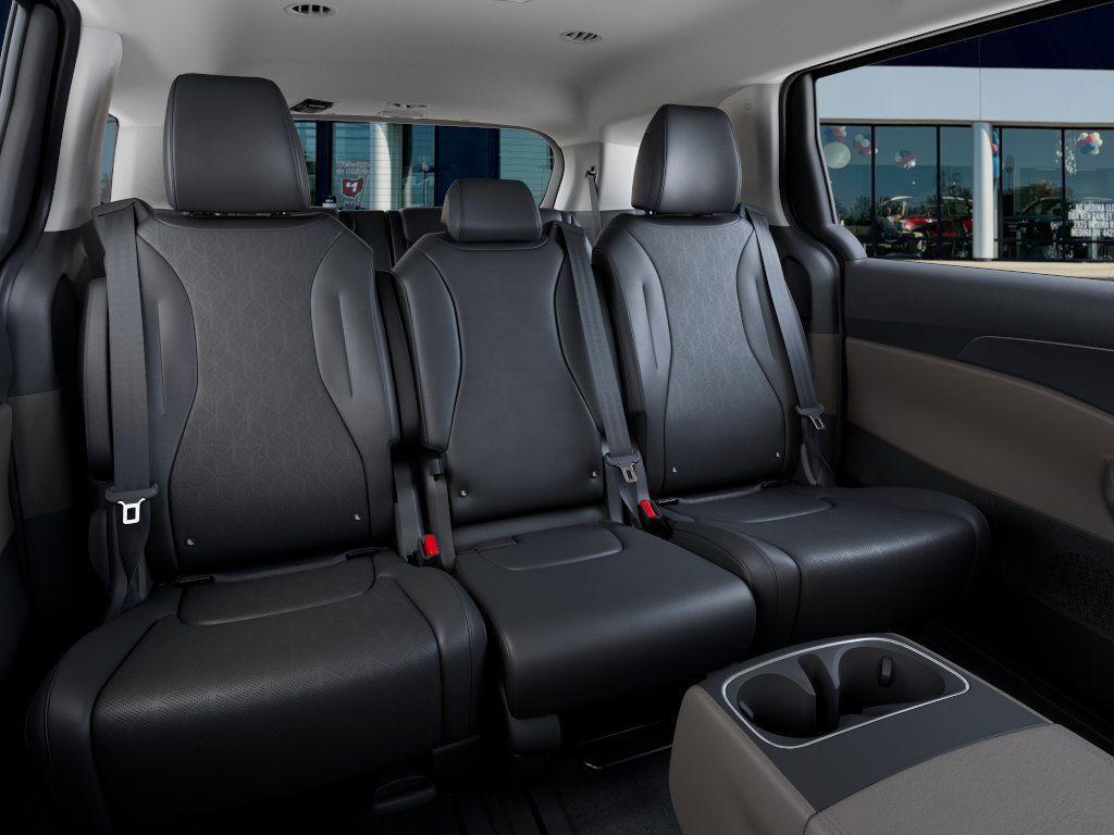 new 2025 Kia Carnival car, priced at $41,165