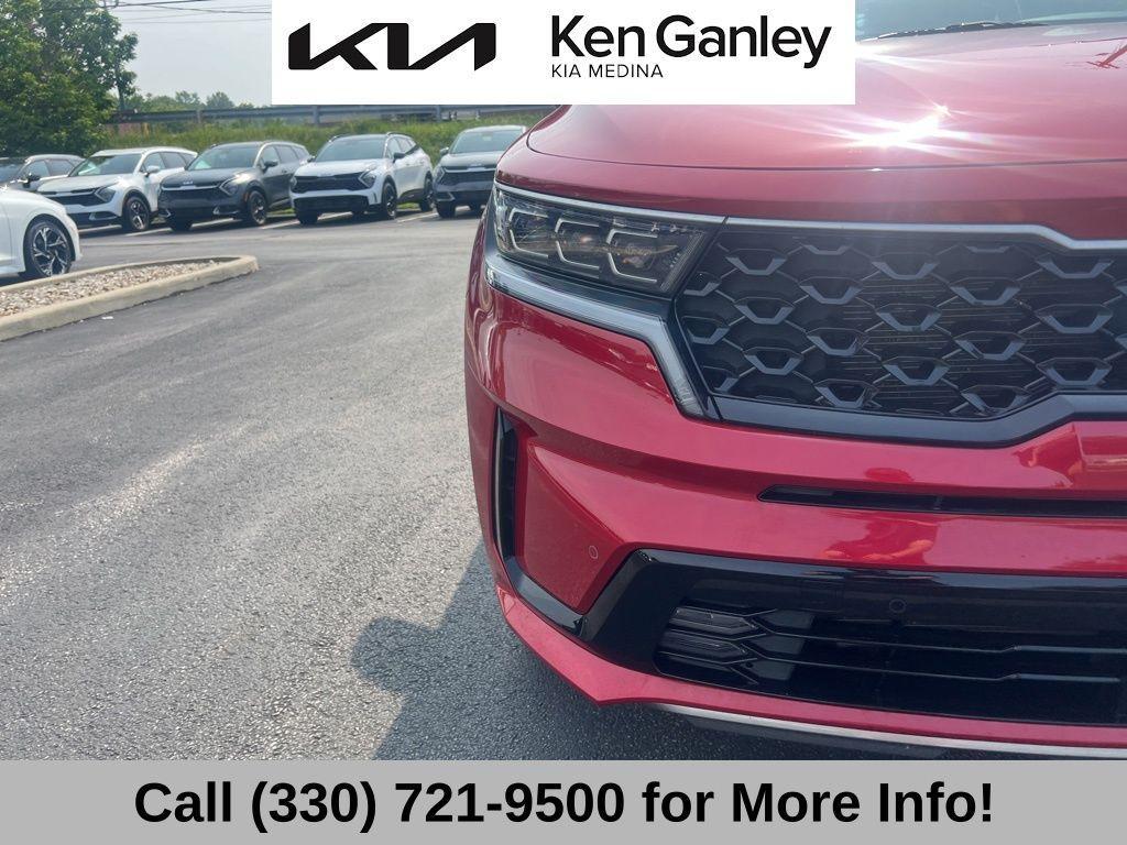 used 2022 Kia Sorento Plug-In Hybrid car, priced at $27,490