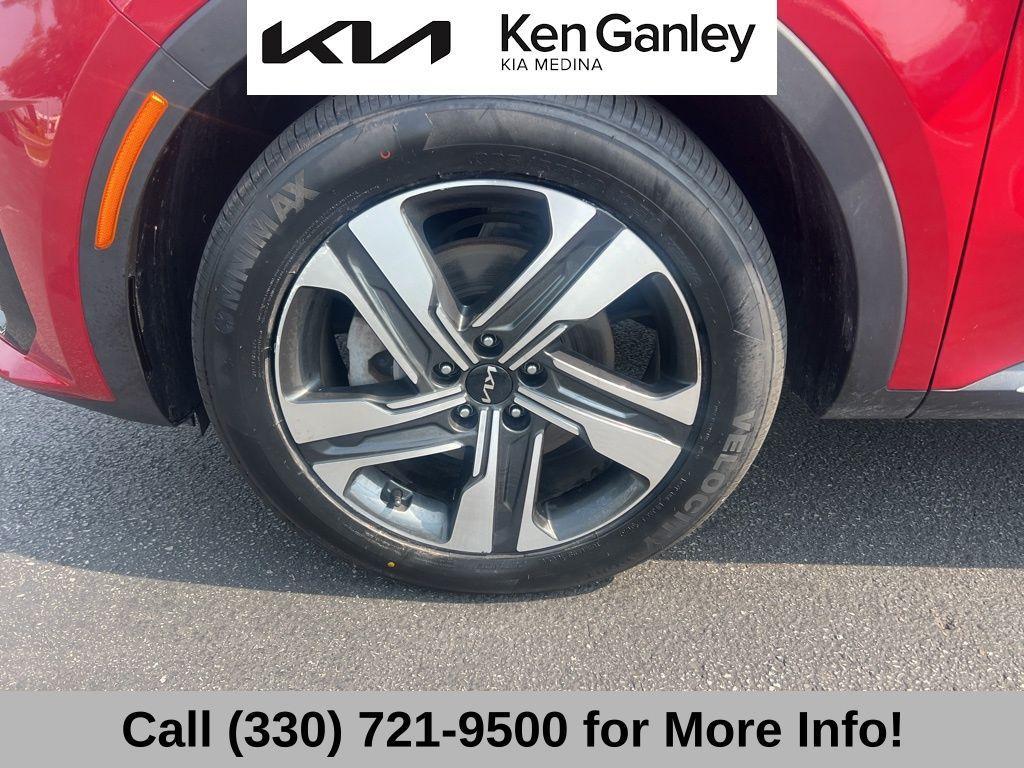used 2022 Kia Sorento Plug-In Hybrid car, priced at $27,490