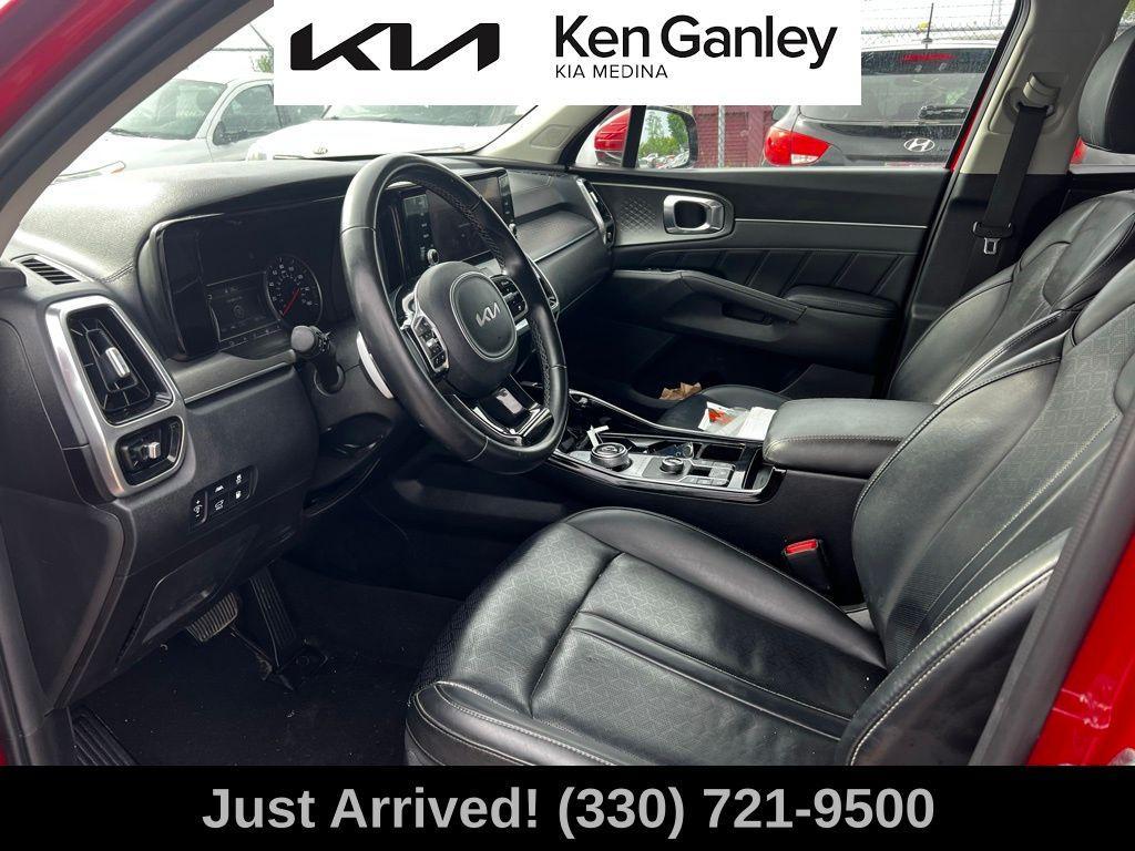 used 2022 Kia Sorento Plug-In Hybrid car, priced at $29,614