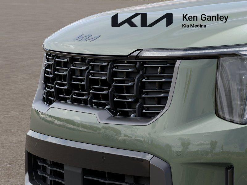 new 2025 Kia Sorento car, priced at $40,205