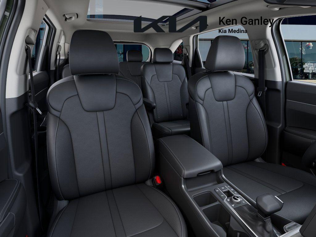 new 2025 Kia Sorento car, priced at $40,205