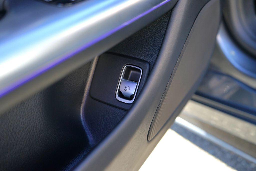 used 2022 Mercedes-Benz AMG SL 55 car, priced at $87,900