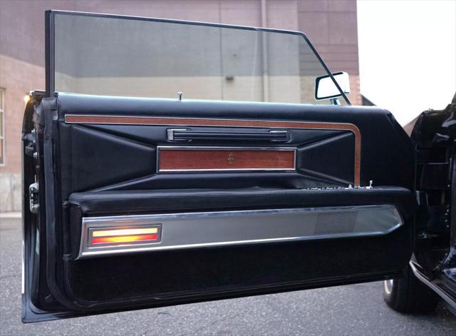 used 1970 Lincoln Continental car, priced at $26,900