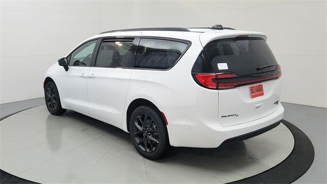 new 2024 Chrysler Pacifica car, priced at $52,210