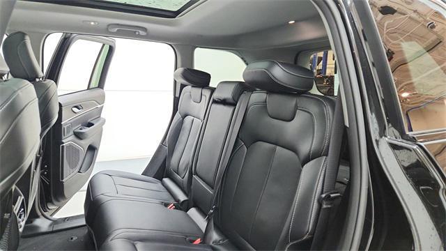 used 2022 Jeep Grand Cherokee car, priced at $32,777