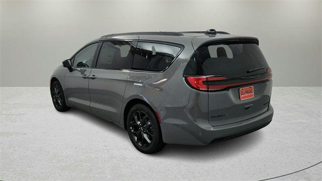 new 2025 Chrysler Pacifica car, priced at $46,675