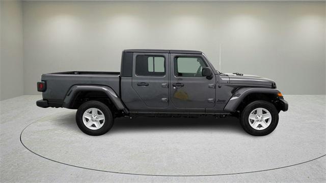 used 2022 Jeep Gladiator car, priced at $29,999