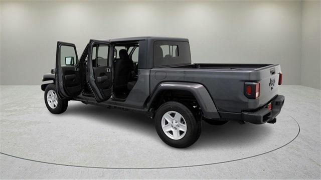 used 2022 Jeep Gladiator car, priced at $29,999