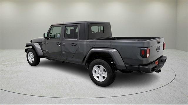 used 2022 Jeep Gladiator car, priced at $29,999