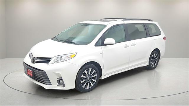 used 2018 Toyota Sienna car, priced at $25,847