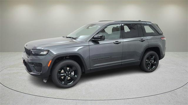 new 2025 Jeep Grand Cherokee car, priced at $40,452