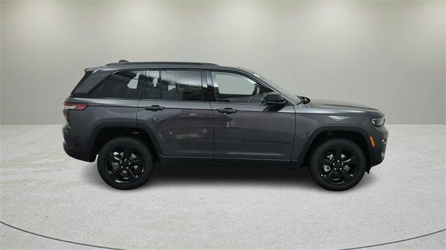 new 2025 Jeep Grand Cherokee car, priced at $46,032