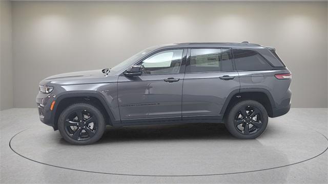 new 2025 Jeep Grand Cherokee car, priced at $46,032