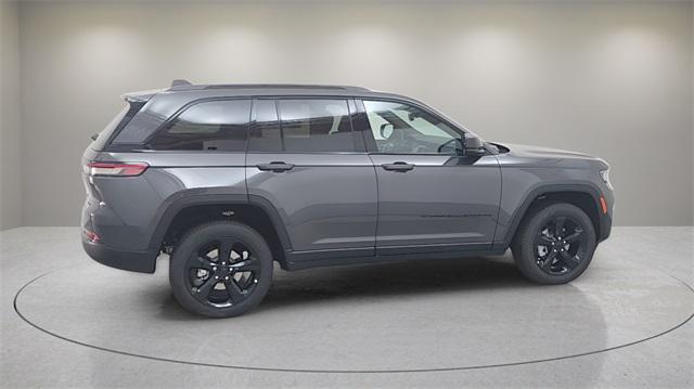 new 2025 Jeep Grand Cherokee car, priced at $46,032