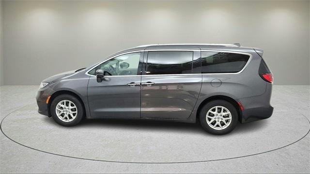 used 2021 Chrysler Pacifica car, priced at $20,454
