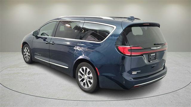 used 2022 Chrysler Pacifica car, priced at $35,999