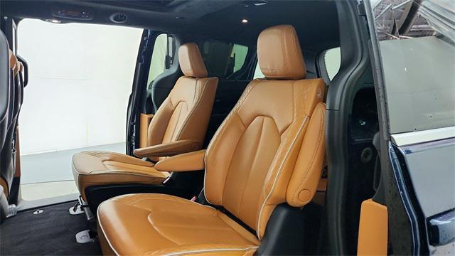used 2022 Chrysler Pacifica car, priced at $35,999