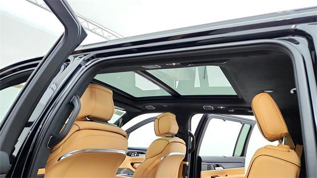 new 2025 Jeep Grand Wagoneer L car, priced at $106,104