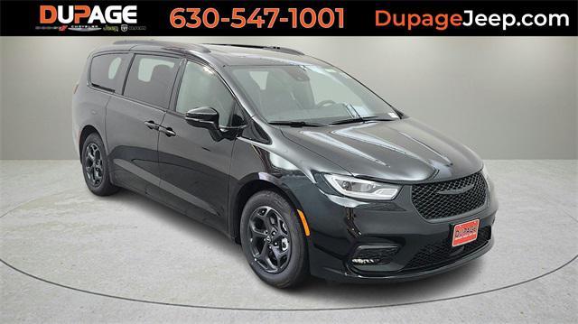 new 2025 Chrysler Pacifica Hybrid car, priced at $42,603