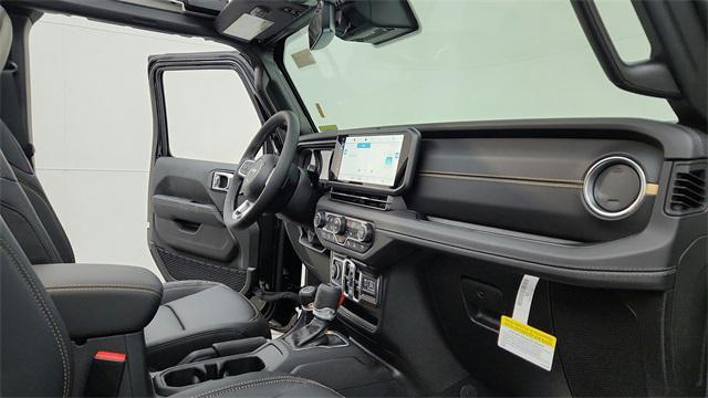 new 2025 Jeep Wrangler car, priced at $55,813