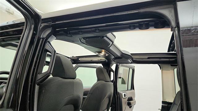 used 2021 Jeep Wrangler Unlimited car, priced at $27,950