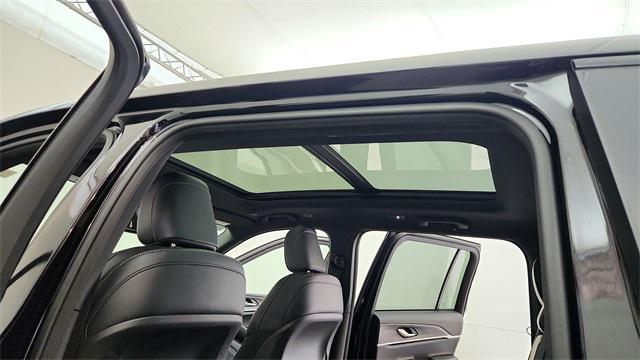 new 2025 Jeep Grand Cherokee car, priced at $45,207
