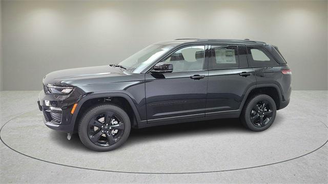 new 2025 Jeep Grand Cherokee car, priced at $45,207