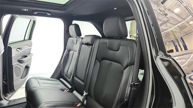new 2025 Jeep Grand Cherokee car, priced at $45,207
