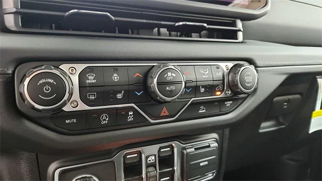 new 2025 Jeep Gladiator car, priced at $43,193