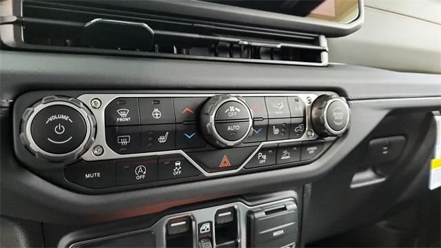new 2025 Jeep Gladiator car, priced at $53,225