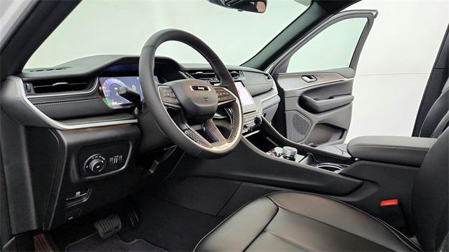 new 2025 Jeep Grand Cherokee car, priced at $42,479
