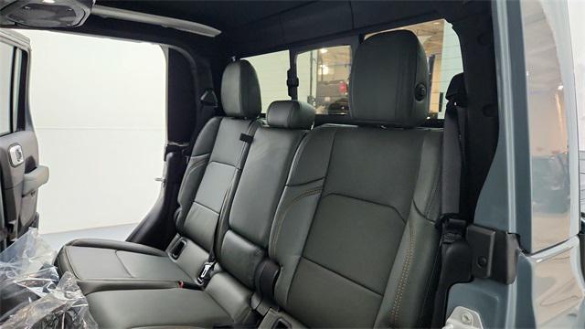 new 2026 Jeep Gladiator car, priced at $59,985