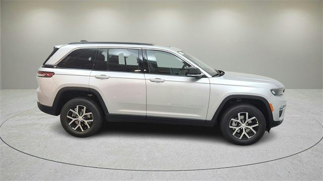 new 2025 Jeep Grand Cherokee car, priced at $43,509
