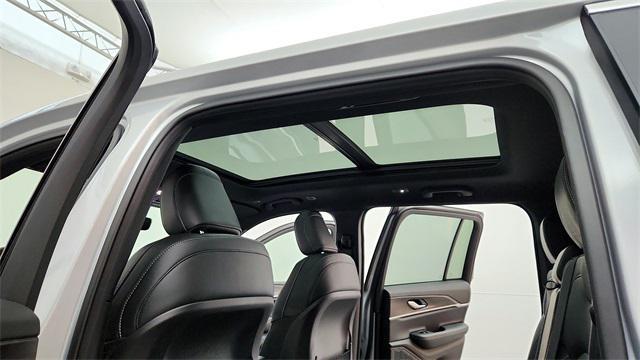 new 2025 Jeep Grand Cherokee car, priced at $43,509