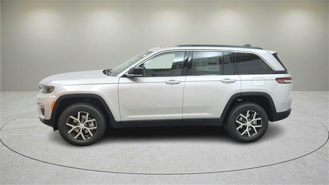 new 2025 Jeep Grand Cherokee car, priced at $43,509