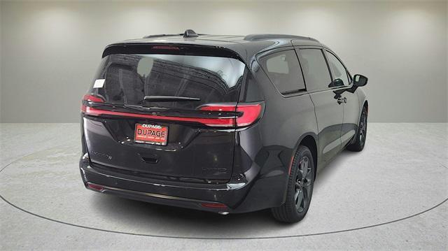 new 2026 Chrysler Pacifica car, priced at $49,945