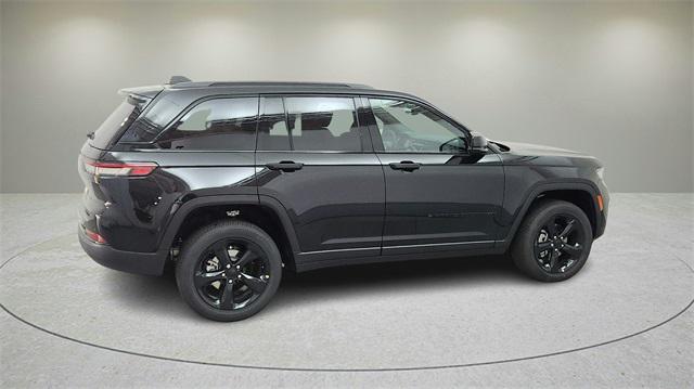 new 2025 Jeep Grand Cherokee car, priced at $40,952