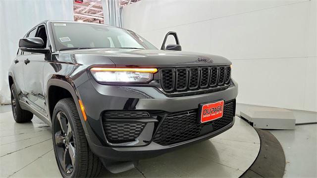 new 2025 Jeep Grand Cherokee car, priced at $40,952
