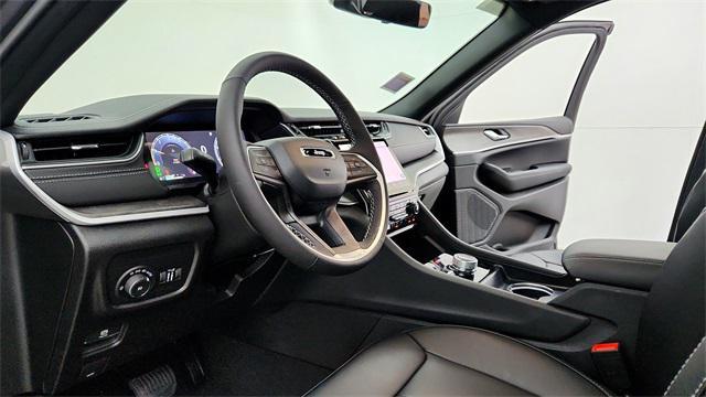 new 2025 Jeep Grand Cherokee car, priced at $49,871