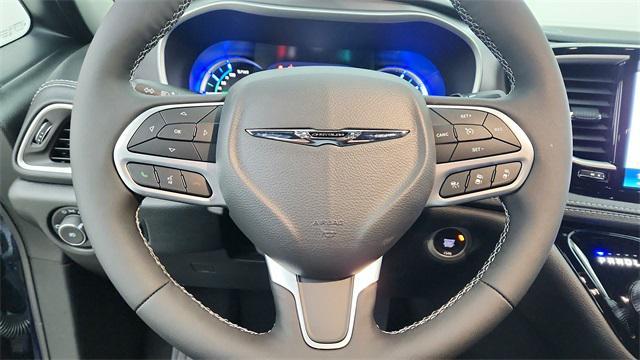 new 2025 Chrysler Pacifica Hybrid car, priced at $43,476