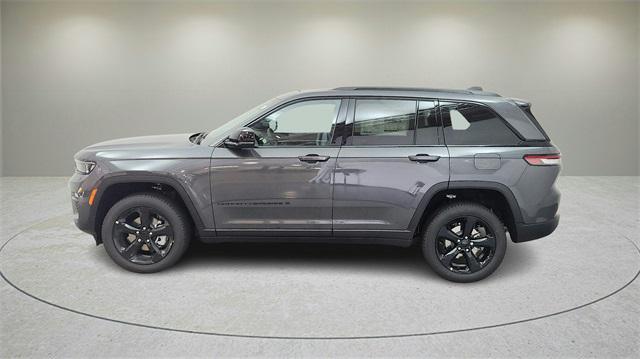 new 2025 Jeep Grand Cherokee car, priced at $45,207