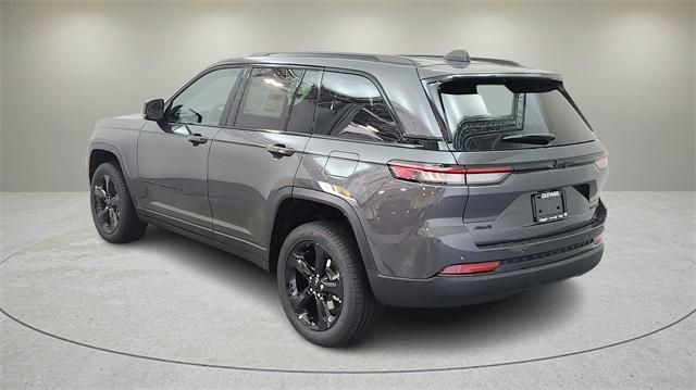 new 2025 Jeep Grand Cherokee car, priced at $45,207