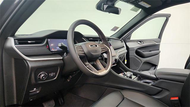 new 2025 Jeep Grand Cherokee car, priced at $45,207