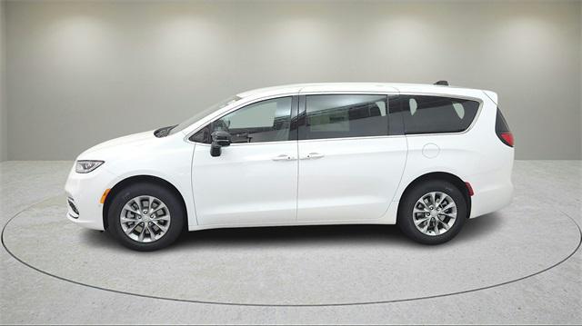 new 2026 Chrysler Pacifica car, priced at $44,043