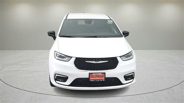 new 2026 Chrysler Pacifica car, priced at $44,043