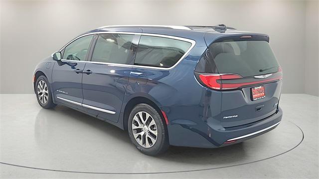 new 2025 Chrysler Pacifica car, priced at $43,309