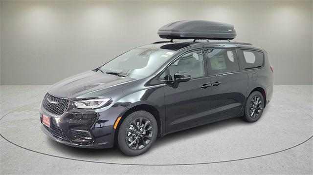 new 2025 Chrysler Pacifica car, priced at $40,395