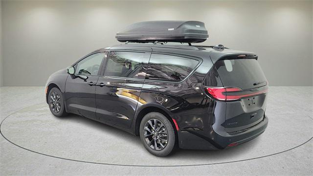 new 2025 Chrysler Pacifica car, priced at $40,395